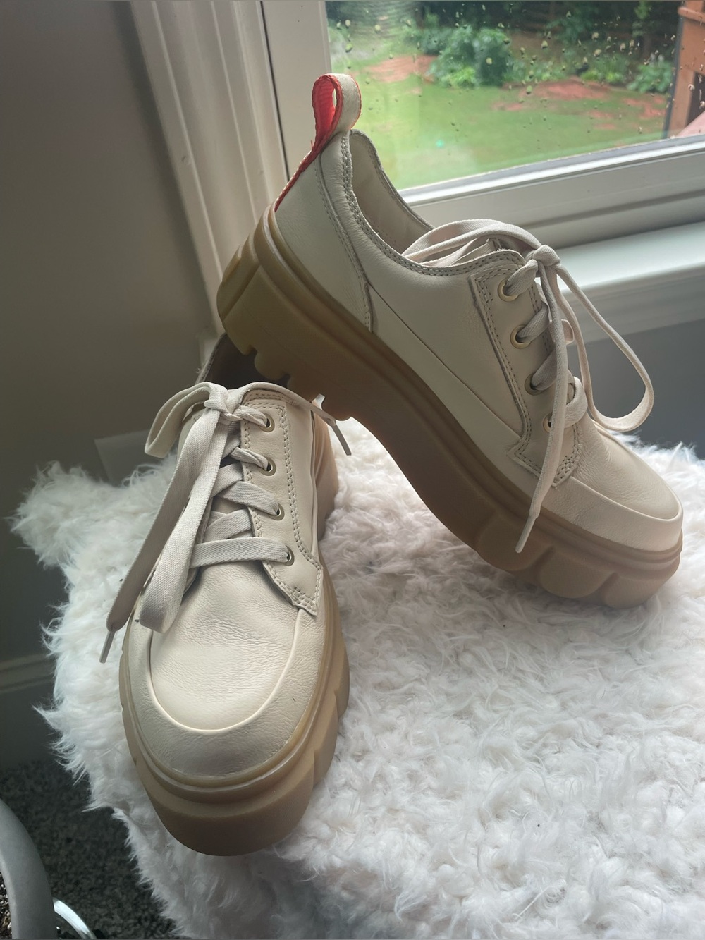 Sorel Caribou X Waterproof Sneakers in Bleached Ceramic Leather in SZ 8